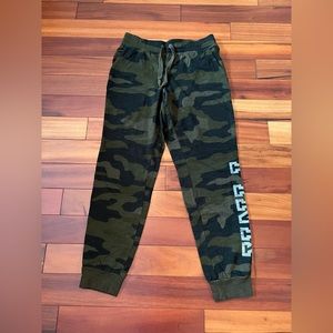 Victoria's Secret PINK Joggers Women's Slim Fit Tapered Fleece Camo, size Small